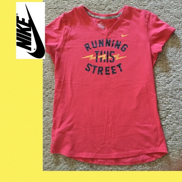 Nike Tops - Nike running Dri-Fit SZ Med “Running the Street”